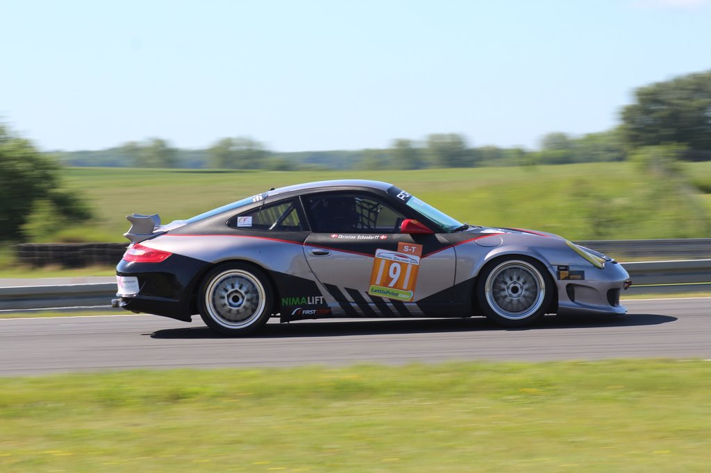 Christian Schandorff havde en fantastisk flot Porsche 911 996 med, og den kørte også fantastisk hurtigt indtil motoren desværre røg i heat 1, og så var den weekend slut
(Foto: JJ Media)